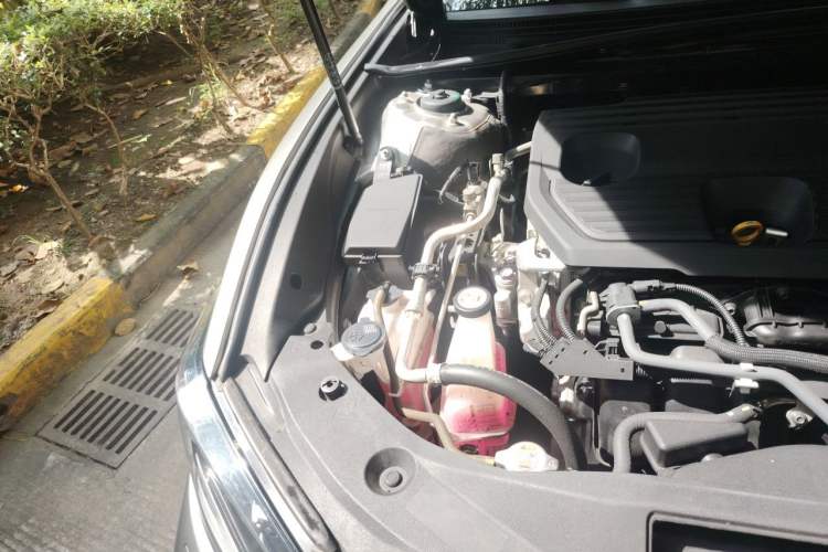 Used Lexus ES 2021 300h F SPORT Engine Bay Right