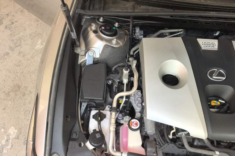 Used Lexus ES 2021 300h Excellence Edition Engine Bay Right