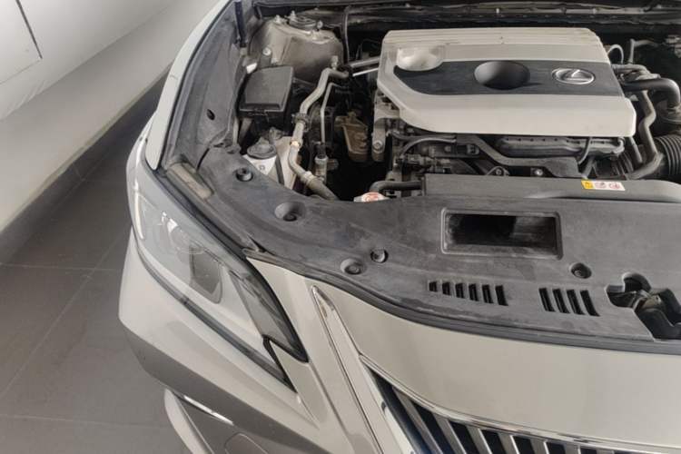 Used Lexus ES 2021 200 Excellence Edition Engine Bay Right