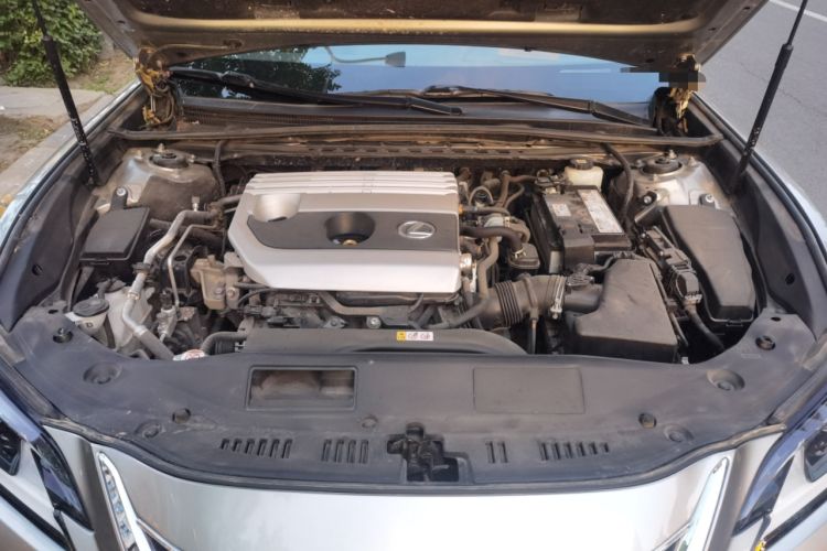 Used Lexus ES 2021 200 Excellence Edition Engine Bay