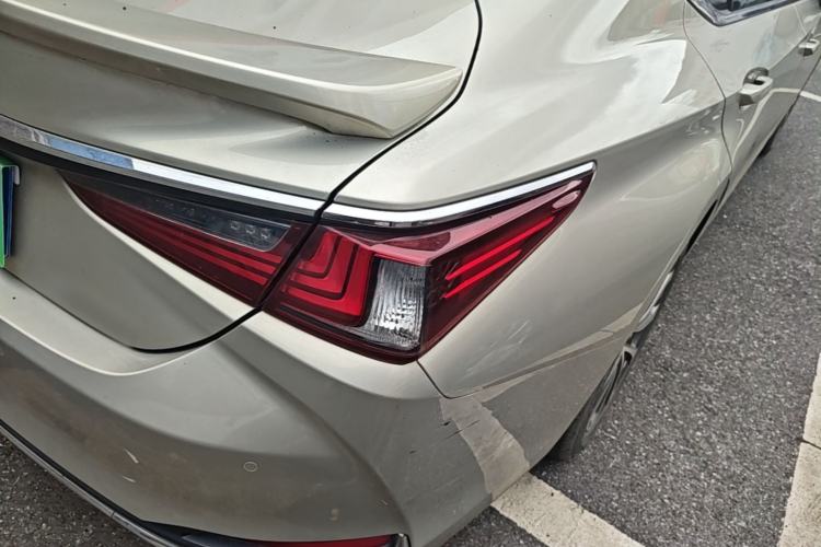 Used Lexus ES 2021 300h Excellence Edition Exterior 3