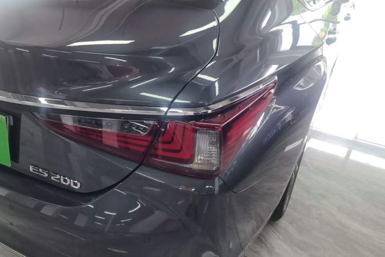 Used Lexus ES 2021 200 Excellence Edition Exterior 3