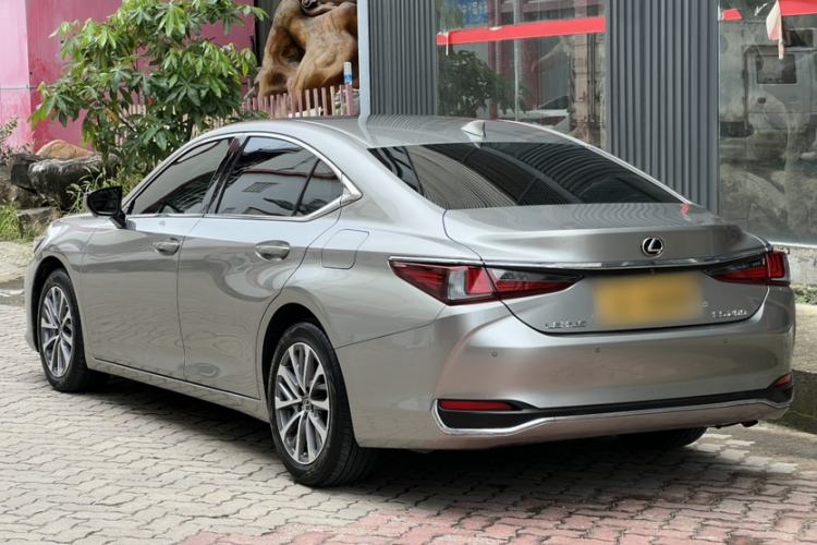 Used Lexus ES 2021 200 Excellence Edition Exterior 3