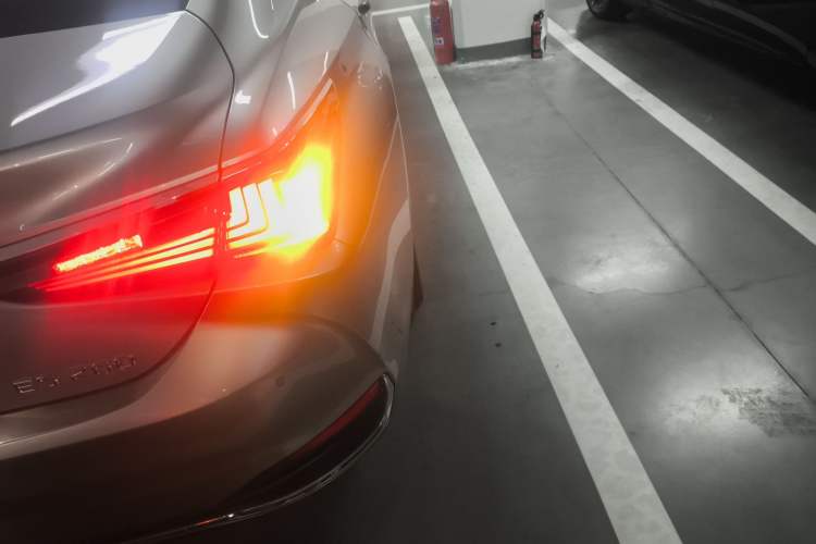 Used Lexus ES 2021 200 Excellence Edition Exterior 3