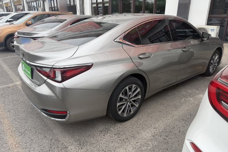 Used Lexus ES 2021 200 Excellence Edition Exterior 8