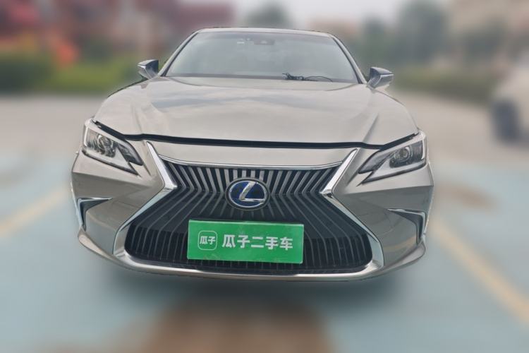 Used Lexus ES 2021 300h Excellence Edition Front