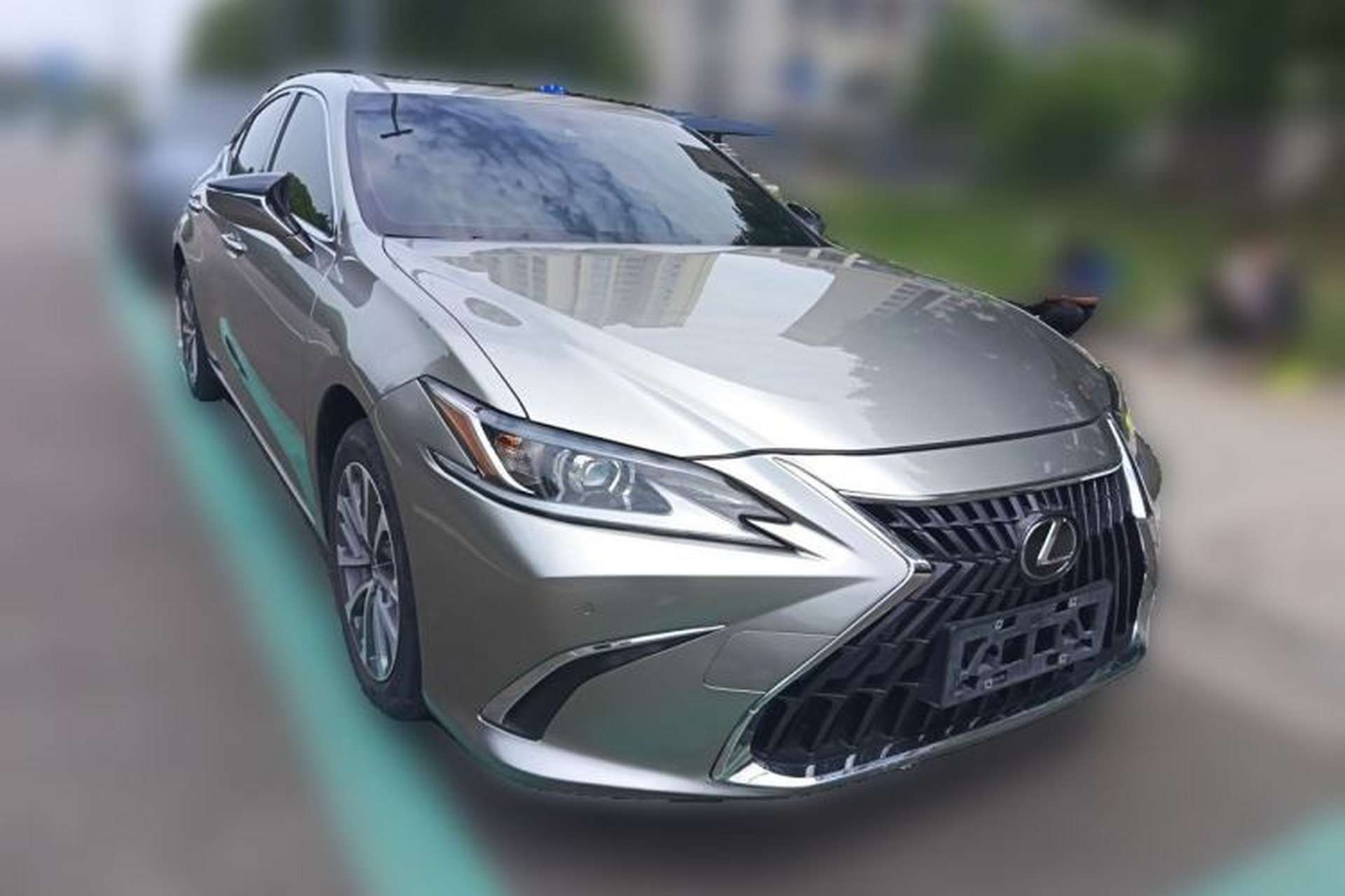 Used Lexus ES 2021 200 Excellence Edition Front Right 45 Deg