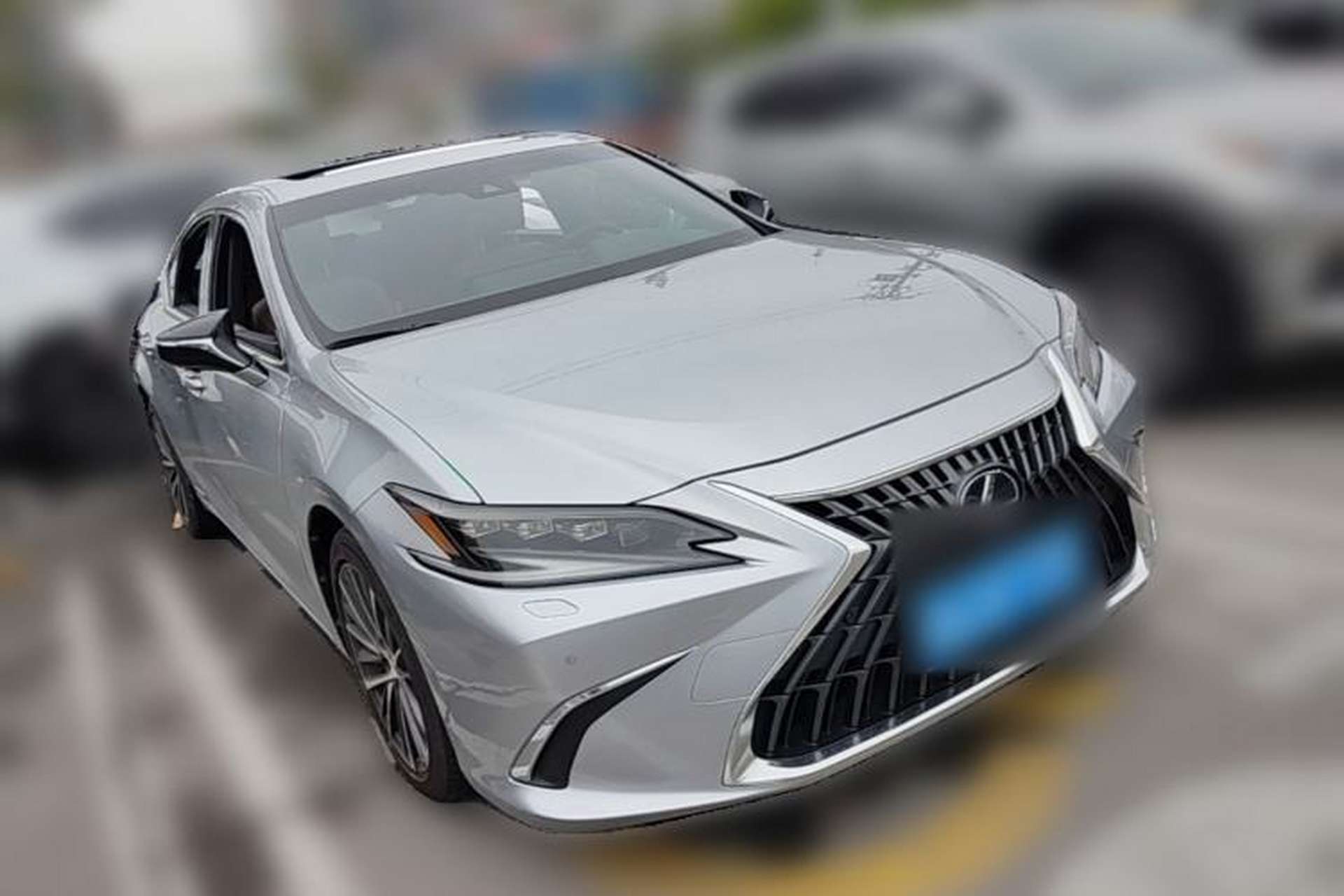 Used Lexus ES 2021 300h Deluxe Edition Front Right 45 Deg