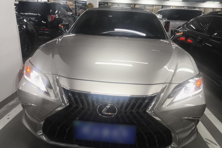 Used Lexus ES 2021 200 Excellence Edition Front