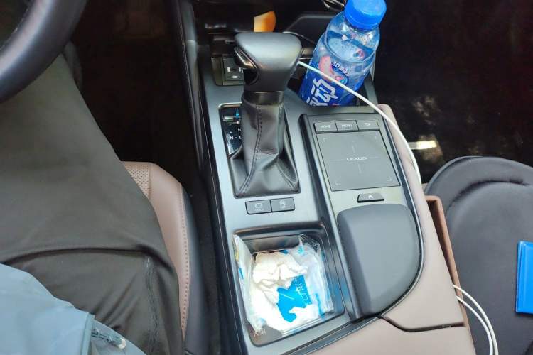 Used Lexus ES 2021 200 Excellence Edition Gear Lever