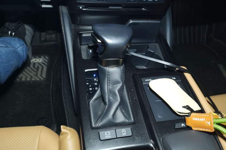 Used Lexus ES 2021 200 Luxury Edition Gear Lever