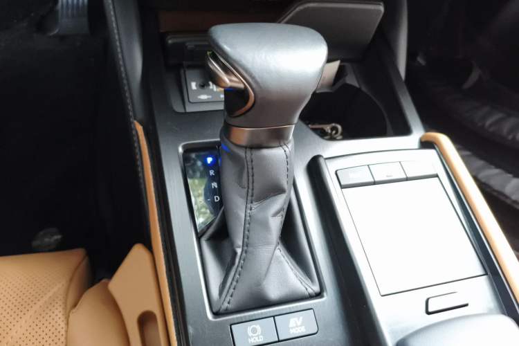 Used Lexus ES 2021 300h Executive Edition Gear Lever