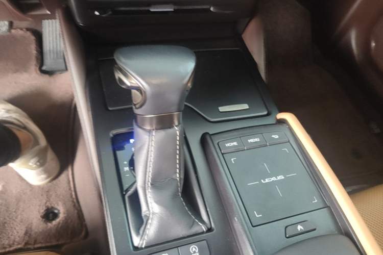 Used Lexus ES 2021 200 Excellence Edition Gear Lever