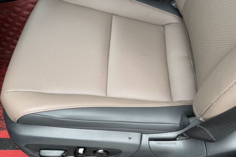 Used Lexus ES 2021 300h Excellence Edition Interior 3