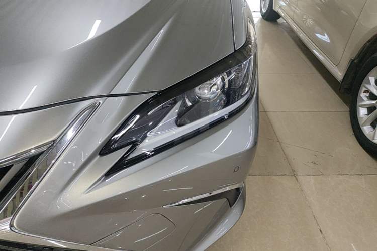 Used Lexus ES 2021 300h Excellence Edition Left Front Headlight