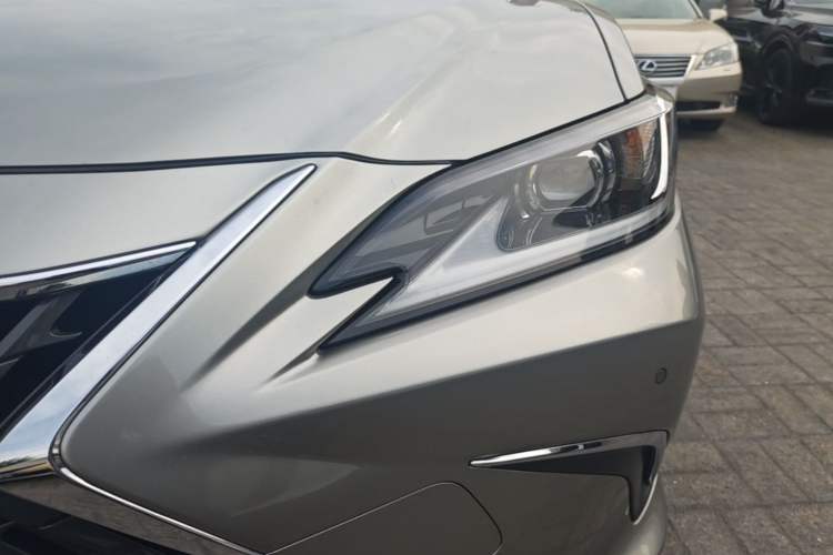 Used Lexus ES 2021 300h Excellence Edition Left Front Headlight