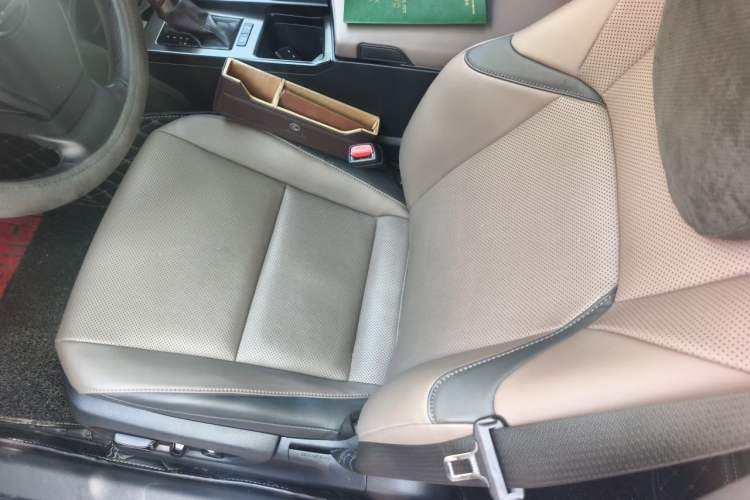 Used Lexus ES 2021 200 Excellence Edition Left Front Seat