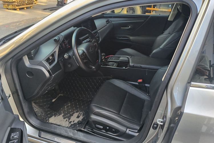 Used Lexus ES 2021 200 Excellence Edition Left Front Seat