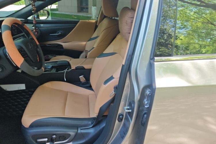 Used Lexus ES 2021 200 Luxury Edition Left Front Seat
