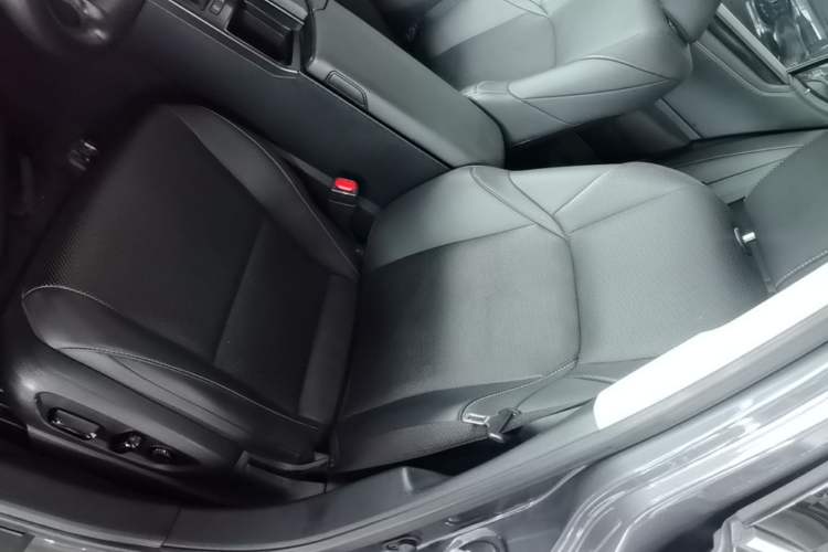 Used Lexus ES 2021 200 Excellence Edition Left Front Seat