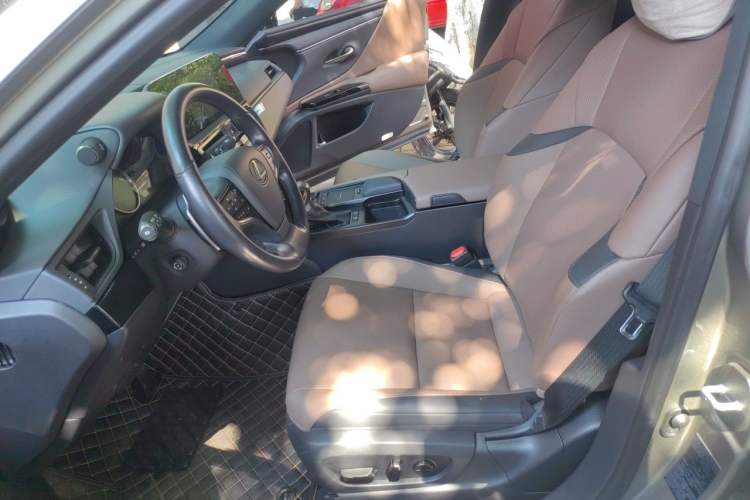 Used Lexus ES 2021 260 Excellence Edition Left Front Seat