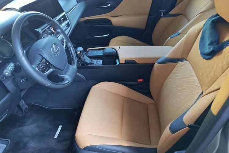 Used Lexus ES 2021 200 Excellence Edition Left Front Seat
