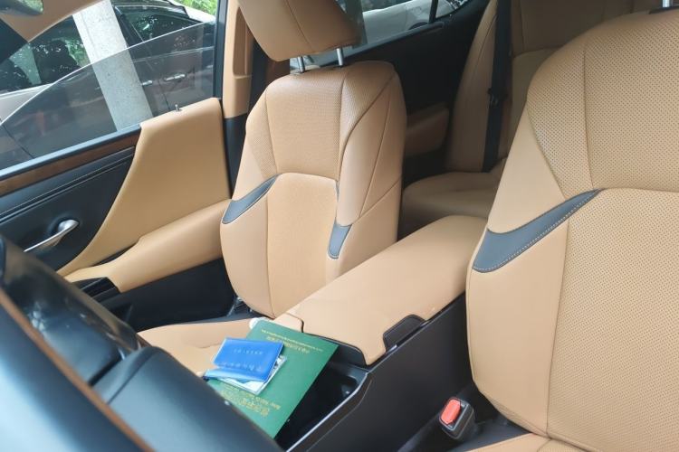 Used Lexus ES 2021 200 Luxury Edition Left Front Seat