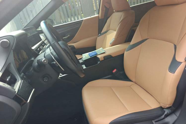 Used Lexus ES 2021 200 Excellence Edition Left Front Seat