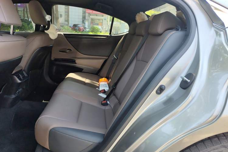 Used Lexus ES 2021 200 Excellence Edition Left Rear Seat