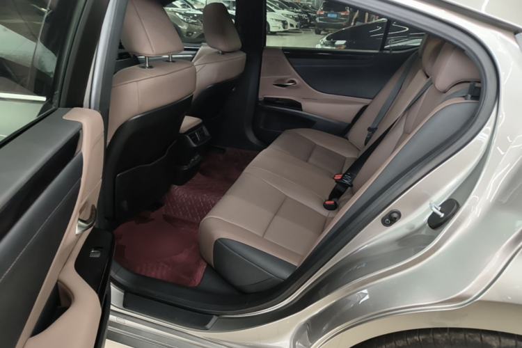 Used Lexus ES 2021 200 Excellence Edition Left Rear Seat