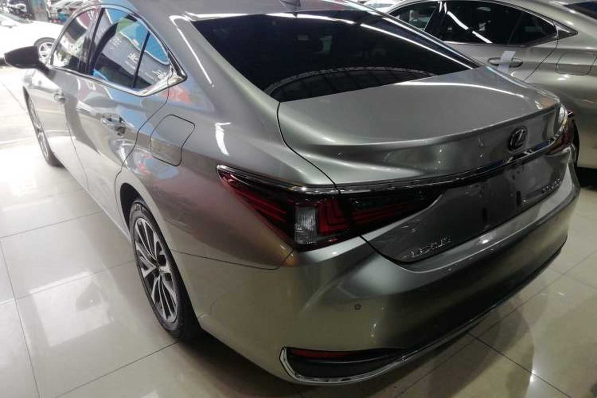 Used Lexus ES 2021 260 Excellence Edition Left Side