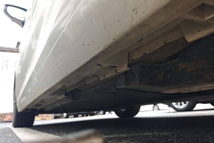 Used Lexus ES 2021 300h Excellence Edition Left Side Sill