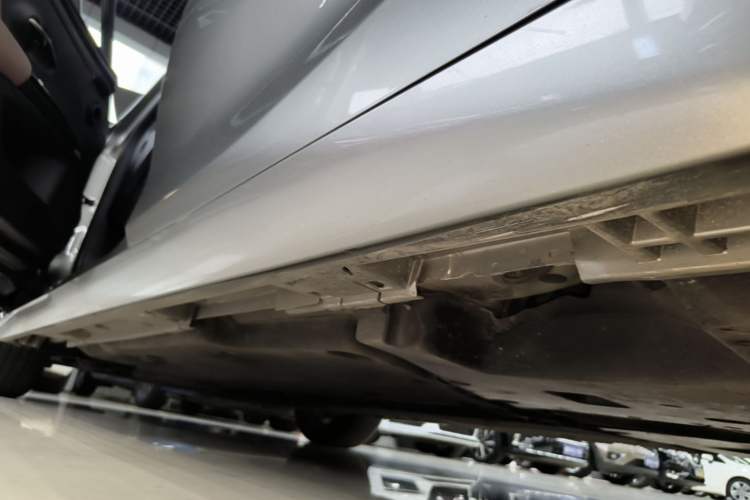 Used Lexus ES 2021 200 Excellence Edition Left Side Sill