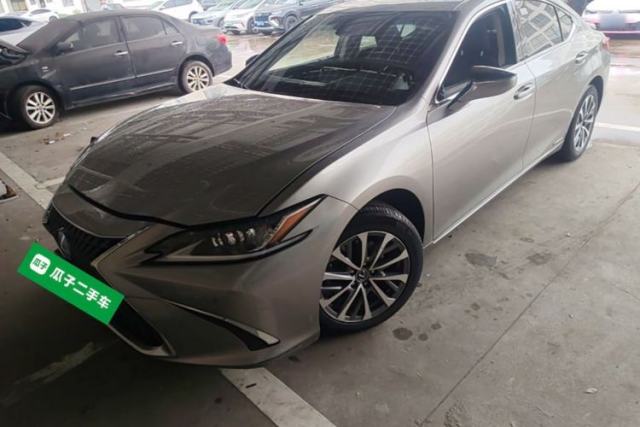 Used Lexus ES 2021 300h Excellence Edition