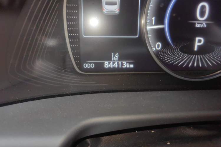 Used Lexus ES 2021 200 Excellence Edition Odometer Close Up