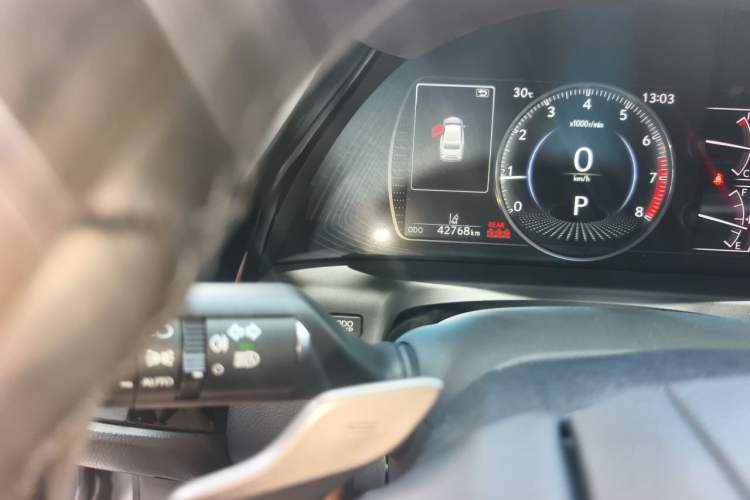 Used Lexus ES 2021 200 Excellence Edition Odometer Close Up