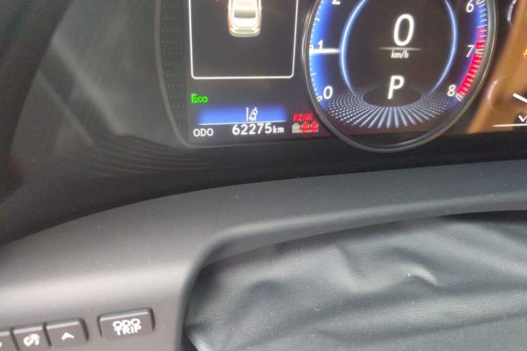 Used Lexus ES 2021 200 Excellence Edition Odometer Close Up
