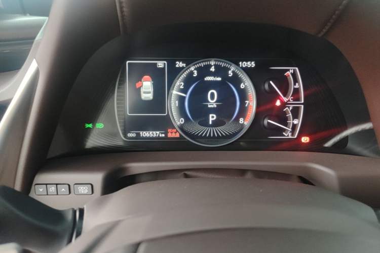 Used Lexus ES 2021 200 Excellence Edition Odometer Close Up