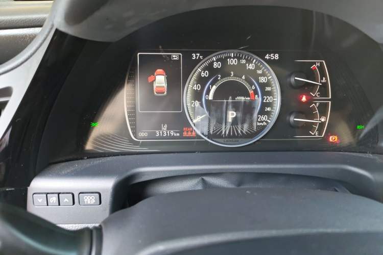 Used Lexus ES 2021 200 Excellence Edition Odometer Close Up