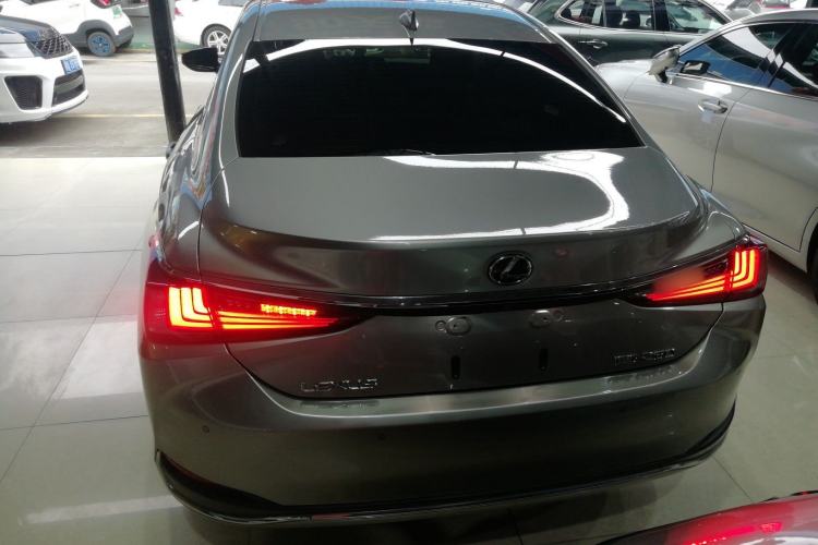 Used Lexus ES 2021 260 Excellence Edition Rear