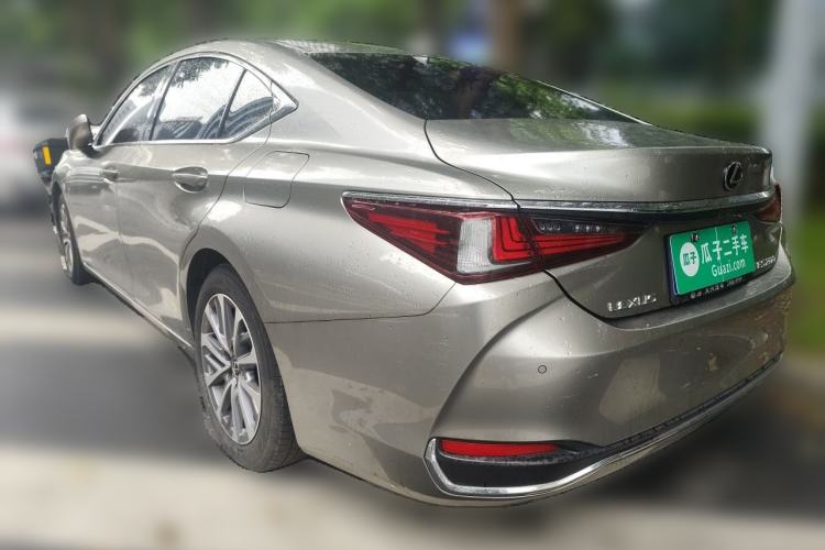 Used Lexus ES 2021 200 Excellence Edition Rear Left 45 Deg