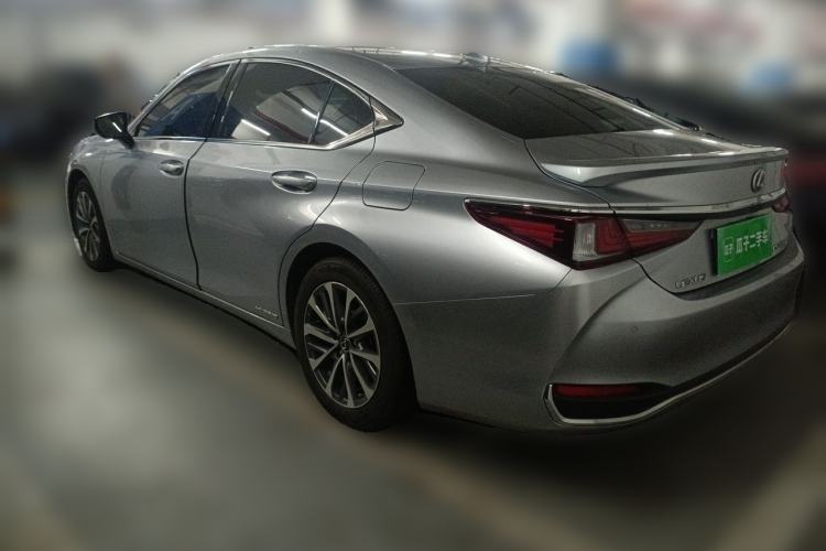 Used Lexus ES 2021 300h Excellence Edition Rear Left 45 Deg