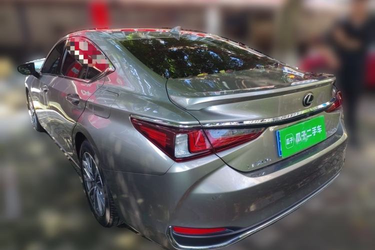 Used Lexus ES 2021 260 Excellence Edition Rear Left 45 Deg