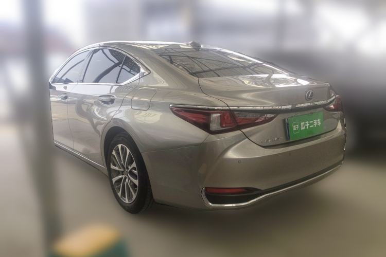 Used Lexus ES 2021 200 Excellence Edition Rear Left 45 Deg