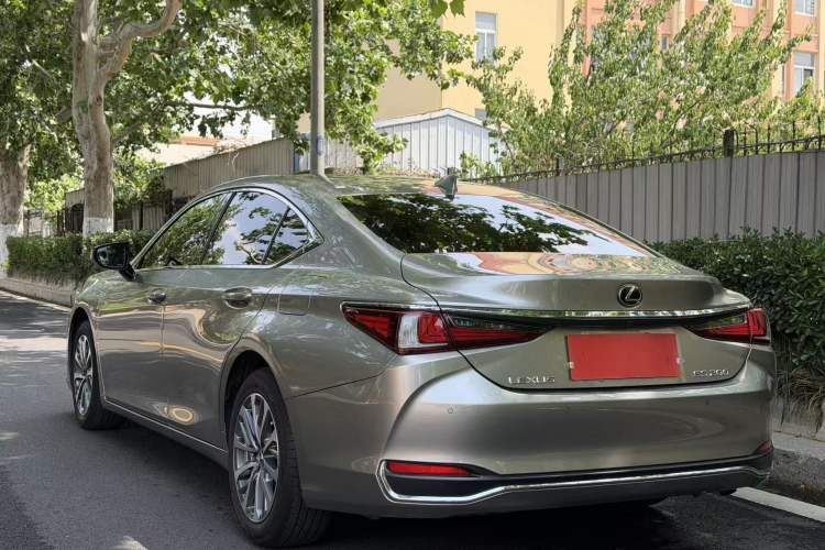 Used Lexus ES 2021 200 Excellence Edition Rear Left 45 Deg