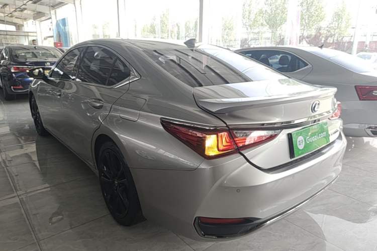 Used Lexus ES 2021 300h F SPORT Rear Left 45 Deg