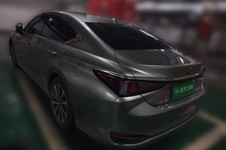 Used Lexus ES 2021 260 Excellence Edition Rear Left 45 Deg