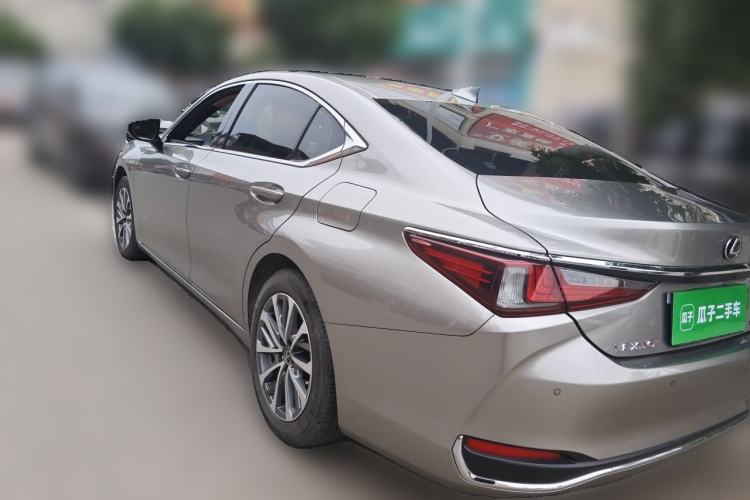 Used Lexus ES 2021 200 Luxury Edition Rear Left 45 Deg