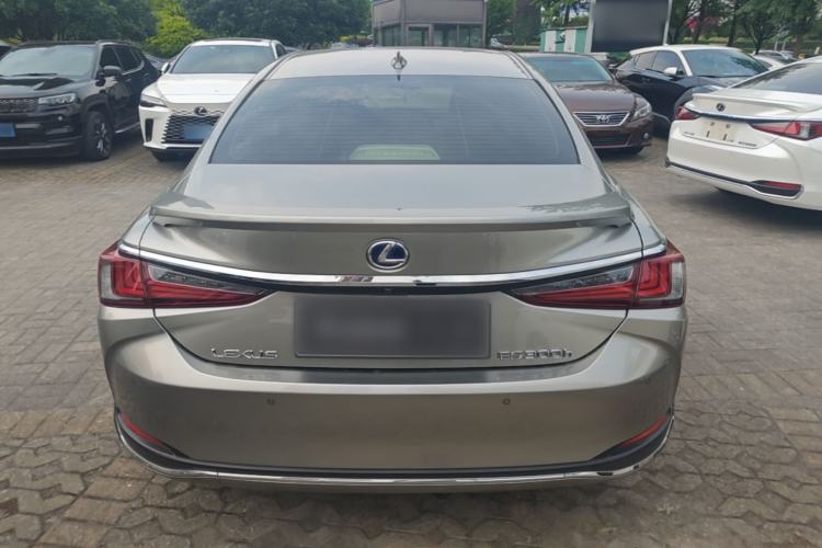 Used Lexus ES 2021 300h Excellence Edition Rear