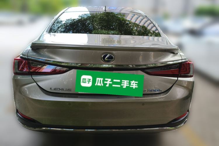 Used Lexus ES 2021 300h Executive Edition Rear